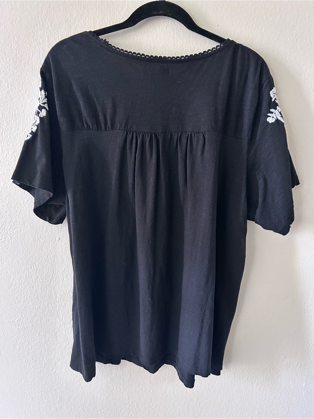 Black White Romantic Embroidered Boho Prairie Top Floral Coastal Size 2X - Picture 6 of 6